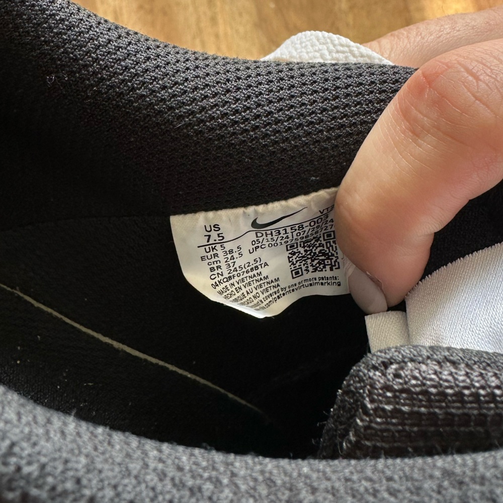 NIKE Court Vision Low Sneaker - Picture 5 of 8